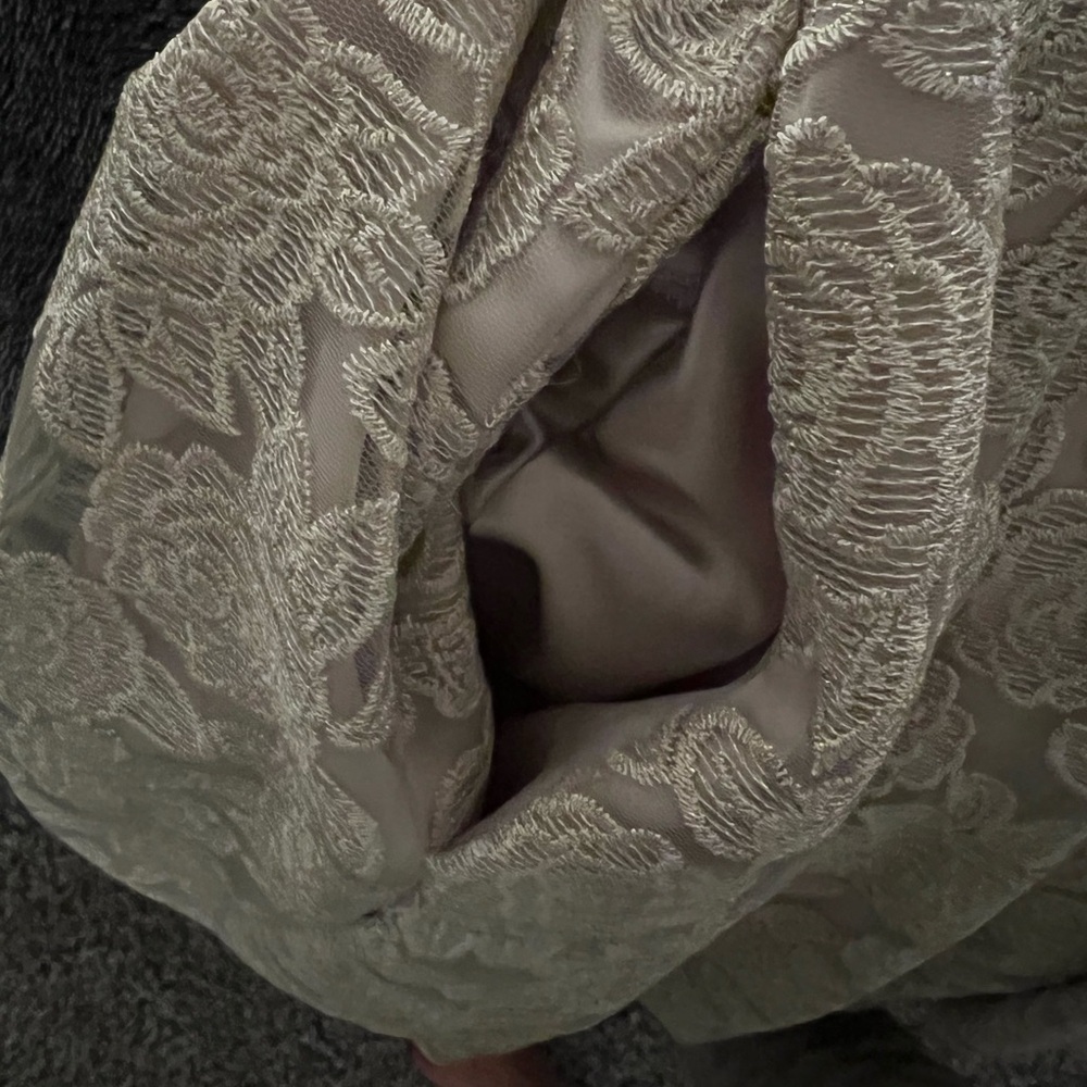 Eliza J women's sleeveless Gold lace dress size 4 - Picture 5 of 5